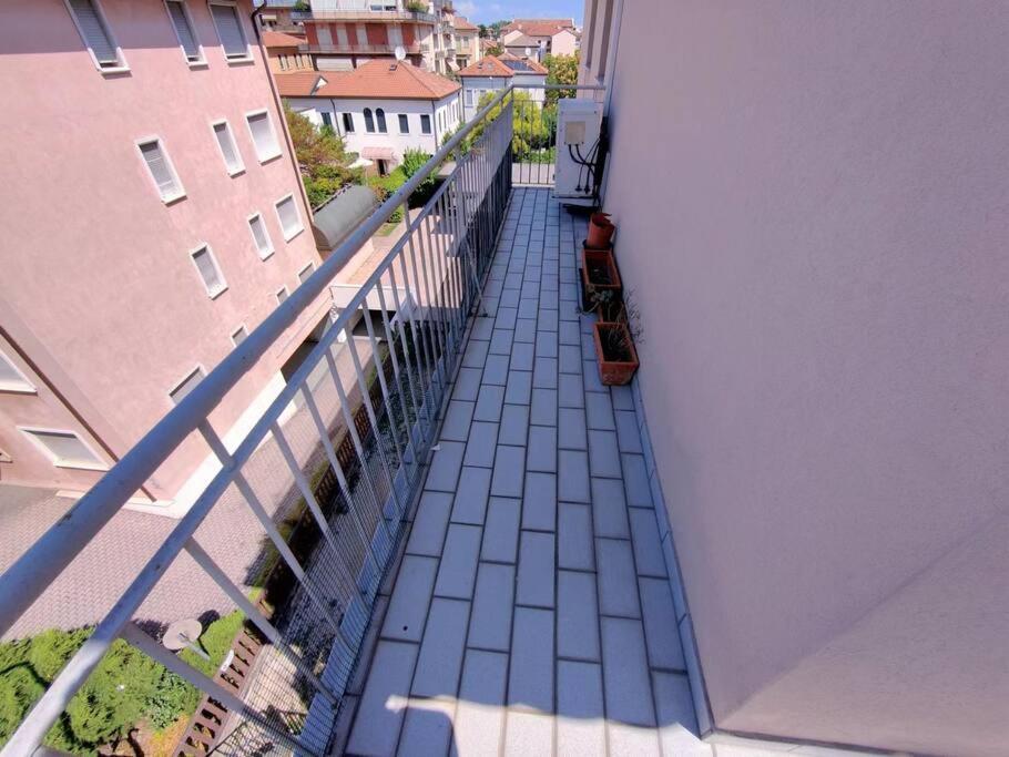 Linda'S Apparment Rooms Местре Экстерьер фото